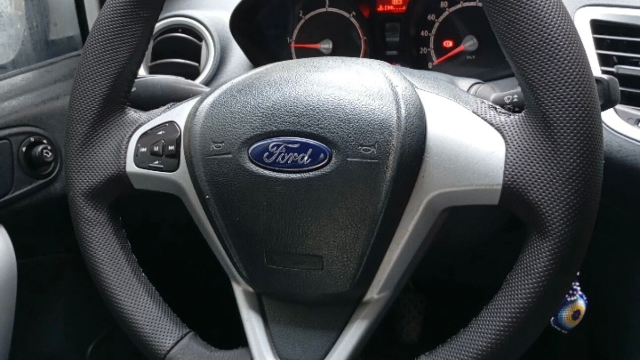 Ford Direksiyon Kılıfı Modellerimiz – Sürüş Keyfinizi Artıran Şıklık ve Koruma