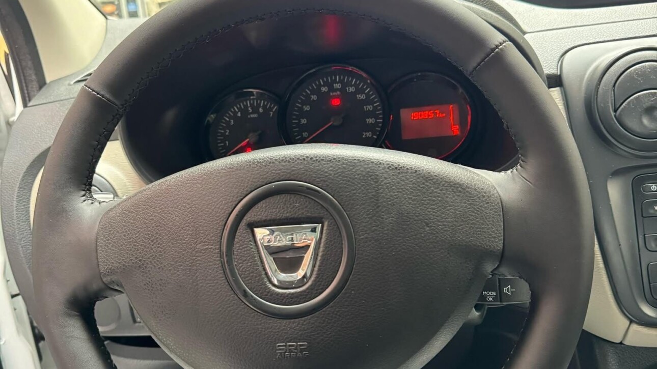 Dacia Direksiyon Kılıfı Modellerimiz – Sürüş Keyfinizi Artıran Şıklık ve Koruma